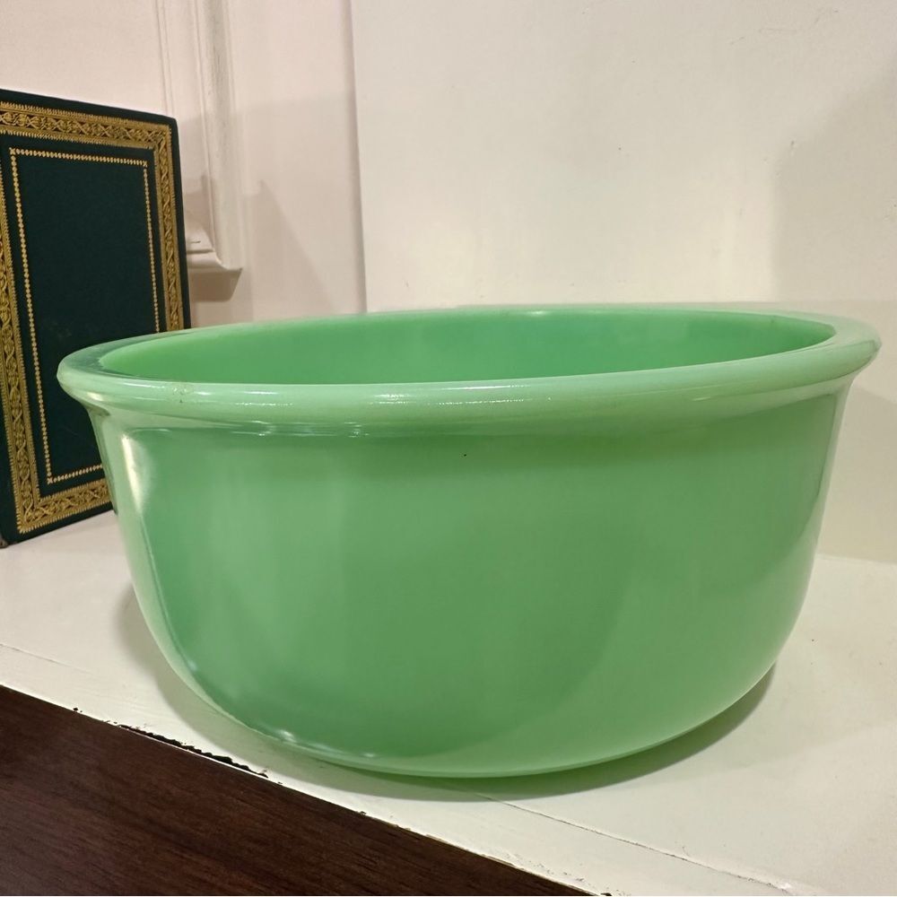 Antique Star-Rite Magic Maid Model B" mixer bowl jadeite uranium glass glows